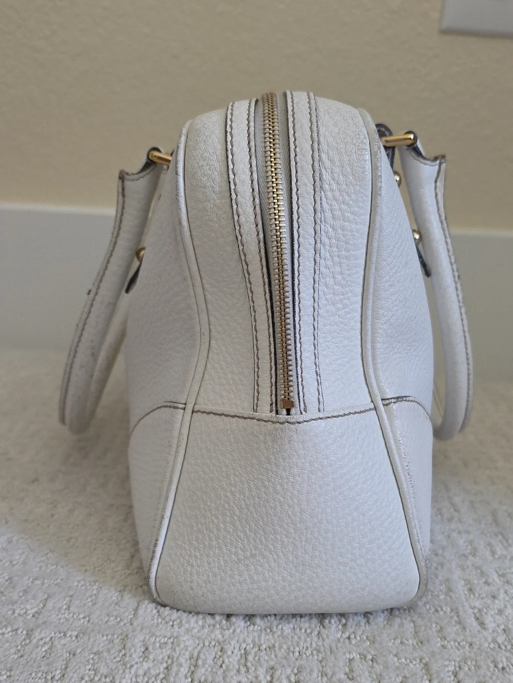 Gucci White Leather Vintage Purse